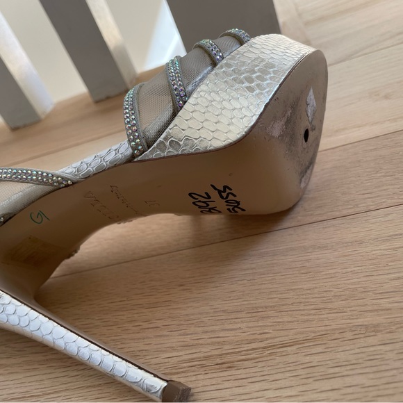 $1350 stunning Le Silla rhinestone heels platform sandals mesh crystal silver - Picture 7 of 7